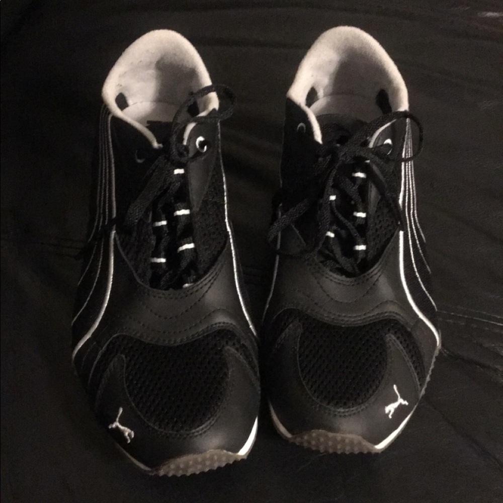 Puma black sneakers, size 8.5